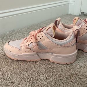 Nike dunk low disrupt in pale coral. Size 7